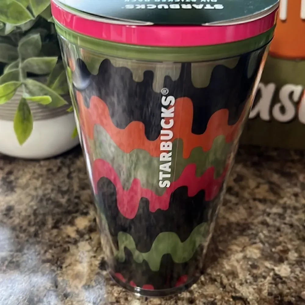Starbucks Glow In The  Dark  2023  Halloween 16oz Cup